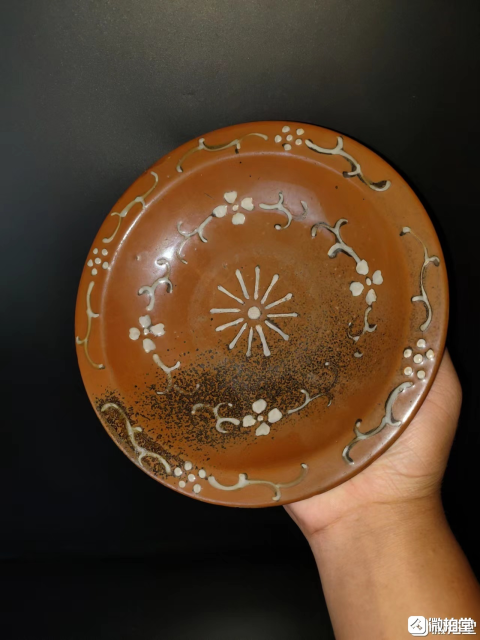 古玩陶瓷清晚期?紫金釉堆白高足盤拍賣，當(dāng)前價(jià)格1333元