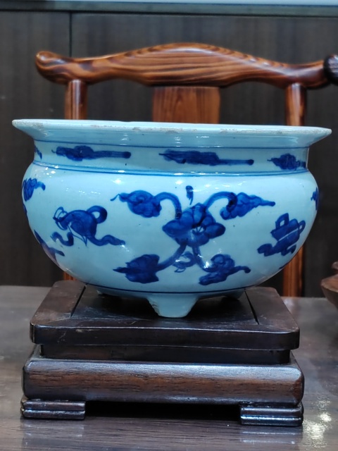 古玩陶瓷清康熙青花花間八寶紋香爐拍賣，當前價格5500元