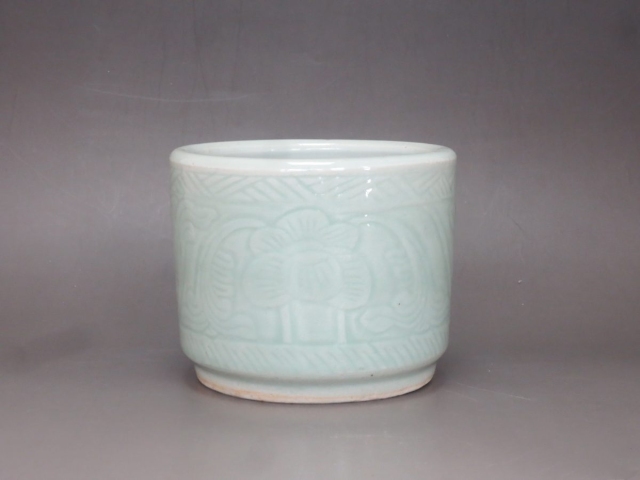 古玩陶瓷豆青釉刻花紋香爐拍賣,當(dāng)前價(jià)格2788元