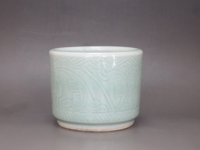 古玩陶瓷豆青釉刻花紋香爐拍賣,當(dāng)前價(jià)格2788元