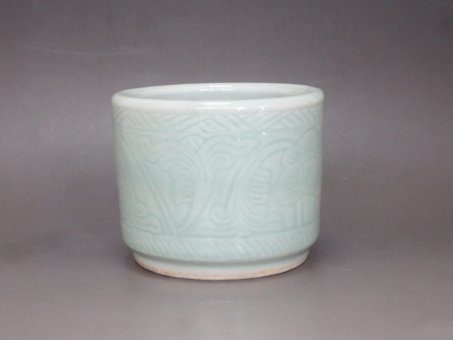 古玩陶瓷豆青釉刻花紋香爐拍賣,當(dāng)前價(jià)格2788元