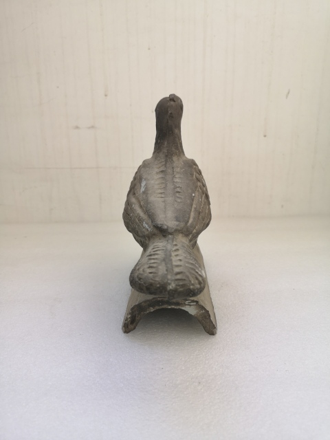 古玩陶瓷灰陶和平鴿建筑構(gòu)件拍賣,當(dāng)前價格198元