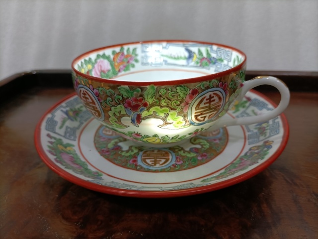 古玩陶瓷廣彩花鳥團壽紋杯碟拍賣,當前價格688元