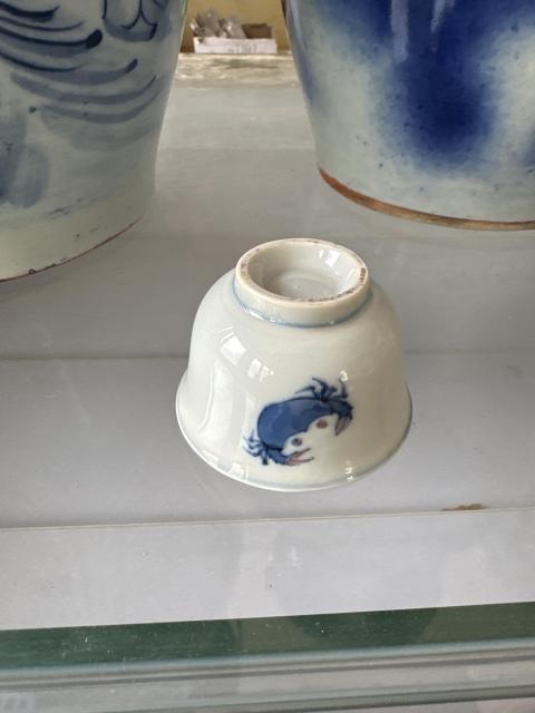 古玩陶瓷清晚·青花釉里紅螃蟹紋杯真品鑒賞圖