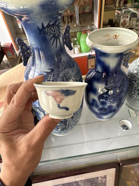 古玩陶瓷清晚·青花釉里紅螃蟹紋杯真品鑒賞圖