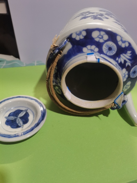 古玩陶瓷道光青花花卉茶壺拍賣,當(dāng)前價(jià)格2200元