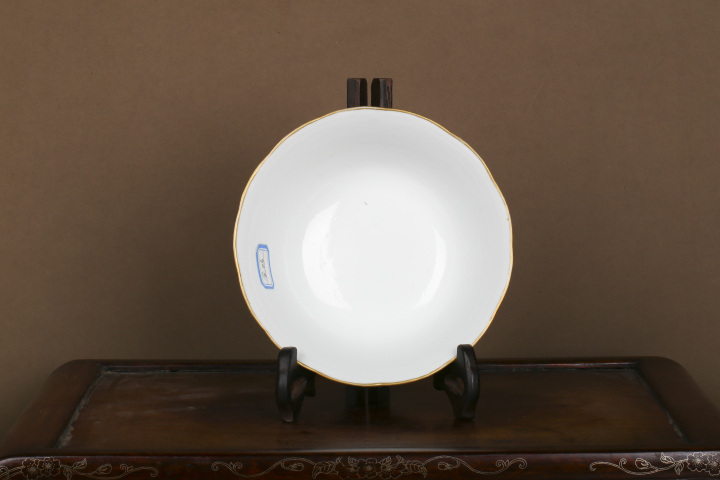 中国古美術品　粉彩人物文碗 「大清道光年製」　官窯15.4cm 中国古美術品 粉彩人物文碗 「大清道光年製」 官窯15.4cm 2025年