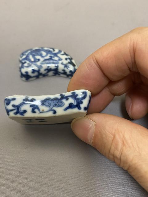 古玩陶瓷清代訂燒青花螭龍穿花葉形盒拍賣,當前價格3800元
