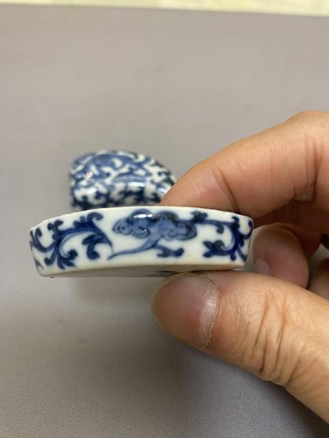 古玩陶瓷清代訂燒青花螭龍穿花葉形盒拍賣,當前價格3800元