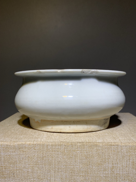 古玩陶瓷德化窯白釉香爐拍賣，當(dāng)前價(jià)格0元