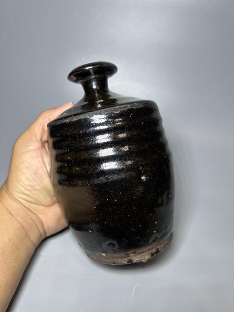 古玩陶瓷明代.黑釉弦紋梅瓶拍賣，當前價格1280元