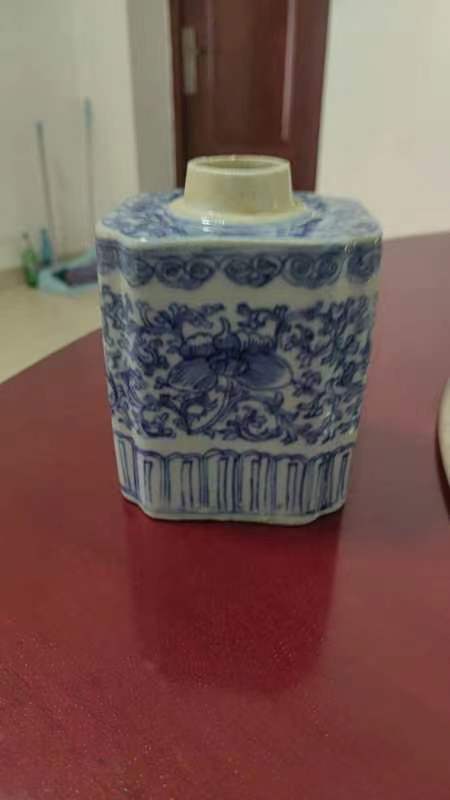 古玩陶瓷花卉紋青花茶葉罐拍賣,當(dāng)前價(jià)格3688元