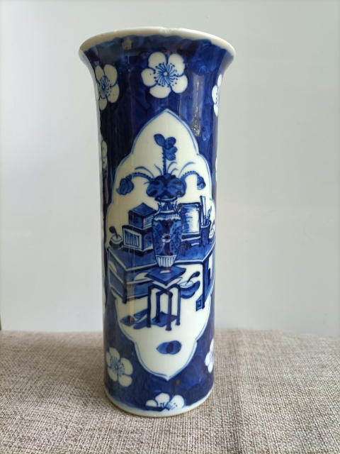 古玩陶瓷青花冰梅開窗博古紋花觚拍賣，當前價格988元