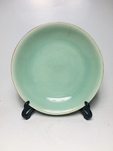 古玩陶瓷精品釉水肥厚大清嘉慶年制款豆青釉盤拍賣,當(dāng)前價格688元