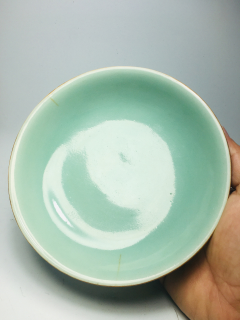 古玩陶瓷精品釉水肥厚大清嘉慶年制款豆青釉盤拍賣,當(dāng)前價格688元