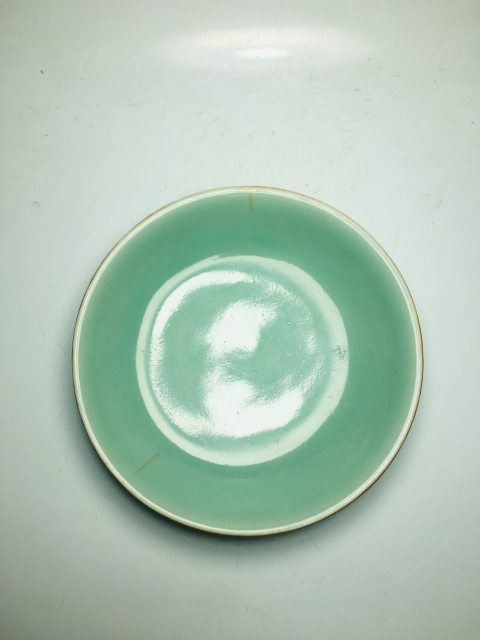 古玩陶瓷精品釉水肥厚大清嘉慶年制款豆青釉盤拍賣,當(dāng)前價格688元