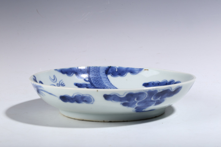 古玩陶瓷清雍正·青花過墻龍紋盤拍賣,當前價格12000元