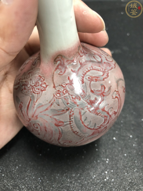 古玩陶瓷清.釉里紅雙龍戲珠天球瓶拍賣，當前價格12500元