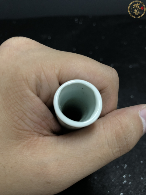 古玩陶瓷清.釉里紅雙龍戲珠天球瓶拍賣，當前價格12500元