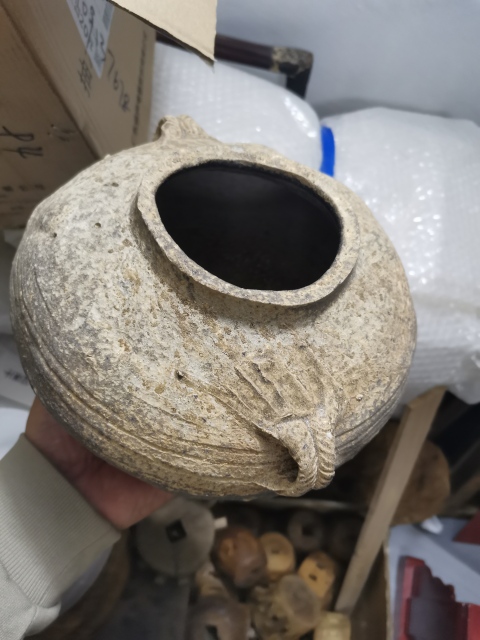 古玩陶瓷釉陶雙耳罐拍賣，當(dāng)前價(jià)格200元