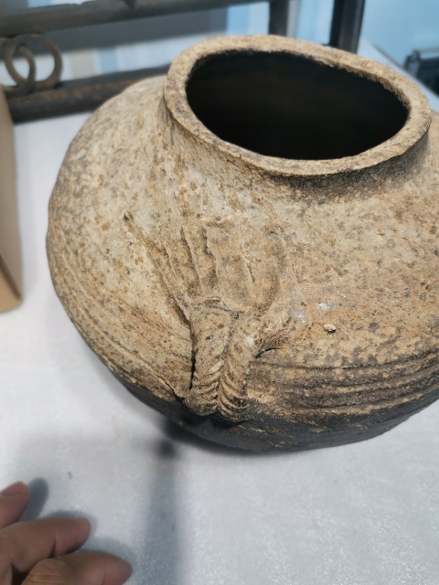 古玩陶瓷釉陶雙耳罐拍賣，當(dāng)前價(jià)格200元
