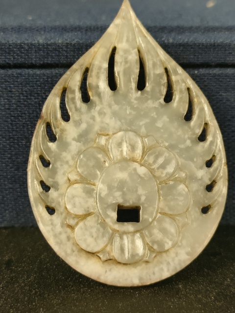 古玩玉器玉佛配件拍賣，當(dāng)前價(jià)格18000元