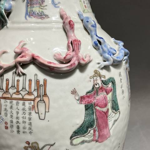 古玩陶瓷清中期粉彩無雙譜人物花口大瓶拍賣，當前價格45000元