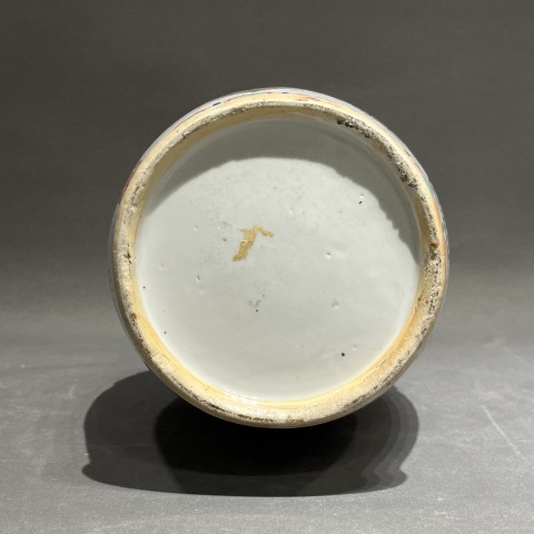 古玩陶瓷清中期粉彩無雙譜人物花口大瓶拍賣，當前價格45000元