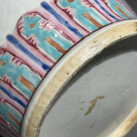 古玩陶瓷清中期粉彩無雙譜人物花口大瓶拍賣，當前價格45000元