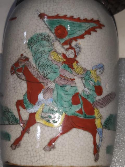 古玩陶瓷哥釉五彩刀馬人物戰(zhàn)將紋雙耳瓶拍賣,當(dāng)前價(jià)格688元