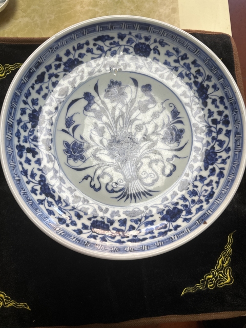 銀閣】中国美術 青花 纏枝蓮花獣紋 菱口盤 φ47.5cm 旧家蔵出