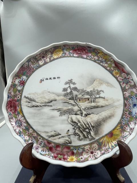 古玩陶瓷粉彩雪景山水圖盤拍賣,當(dāng)前價(jià)格6800元