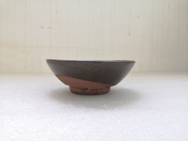 古玩陶瓷清早期褐釉澀圈圈足疊燒工藝碗拍賣,當前價格198元
