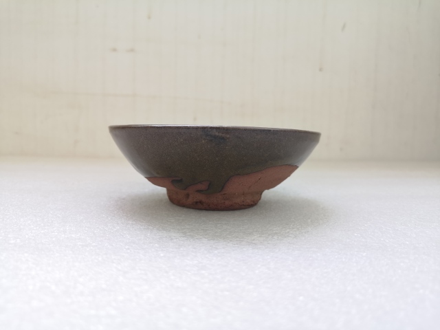 古玩陶瓷清早期褐釉澀圈圈足疊燒工藝碗拍賣,當前價格198元