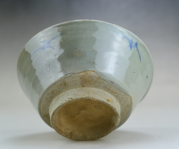 古玩陶瓷明代.龍泉窯青瓷青花唇口碗（1368年-1644年）拍賣，當前價格1980元
