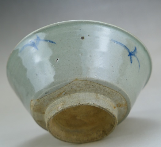 古玩陶瓷明代.龍泉窯青瓷青花唇口碗（1368年-1644年）拍賣，當前價格1980元
