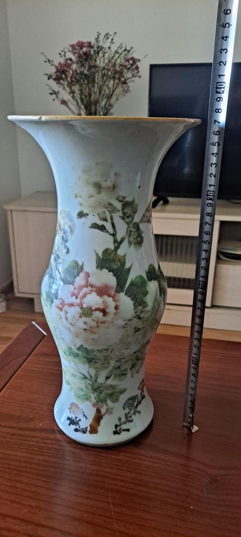 古玩陶瓷民國景德鎮(zhèn)窯花卉詩紋鳳尾尊拍賣,當前價格1800元