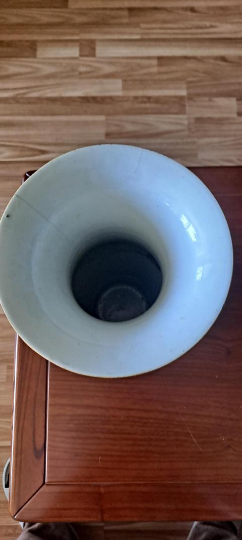 古玩陶瓷民國景德鎮(zhèn)窯花卉詩紋鳳尾尊拍賣,當前價格1800元