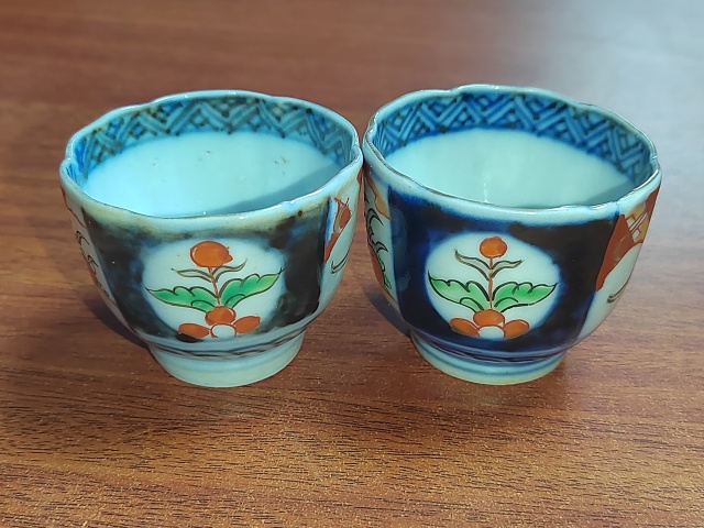古玩陶瓷青花五彩杯拍賣(mài),當(dāng)前價(jià)格200元