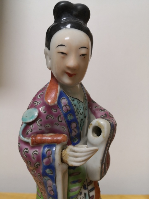 古玩陶瓷民國粉彩人物造像拍賣,當前價格666元