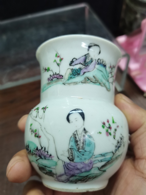 古玩陶瓷仕女紋粉彩文房渣斗拍賣,當前價格1500元