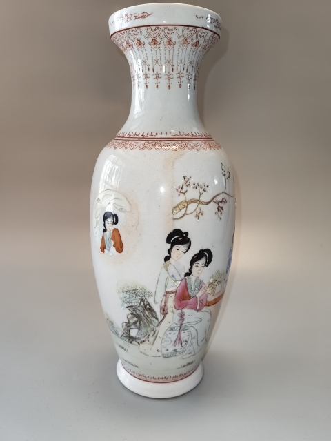 古玩陶瓷粉彩仕女人物紋瓶拍賣,當前價格1800元
