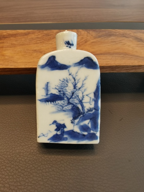 古玩陶瓷青花山水人物紋鼻煙壺拍賣，當(dāng)前價(jià)格798元