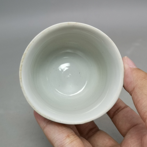 古玩陶瓷清代白釉壓手杯拍賣，當前價格300元