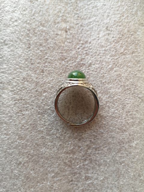 古玩玉器和田碧玉鑲嵌戒指拍賣,當前價格260元