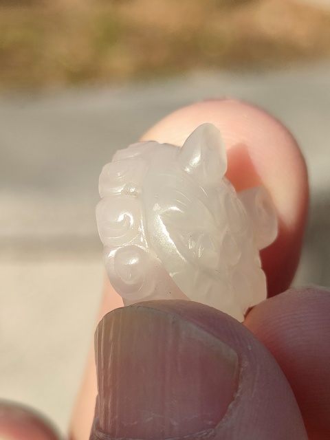 古玩玉器創匯期白玉獅頭帽飾拍賣，當前價格3000元