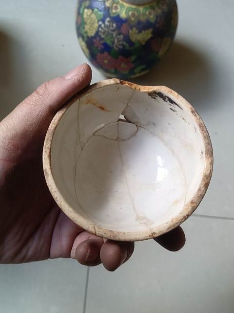古玩陶瓷粉彩花卉罐拍賣，當前價格400元