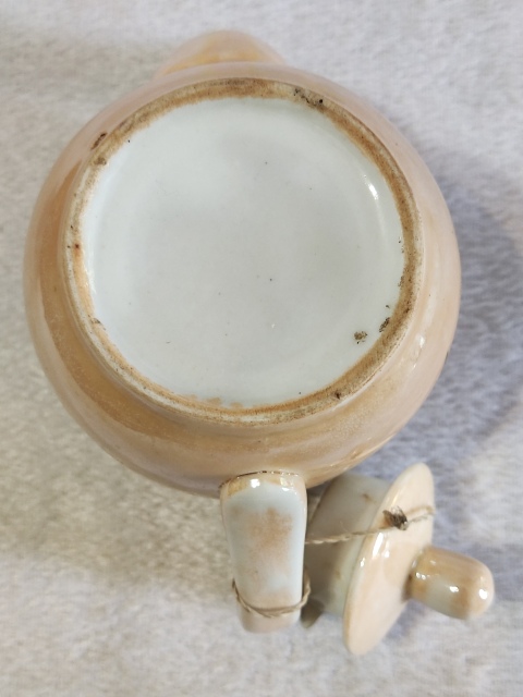 古玩陶瓷黃釉梅紋執壺拍賣，當前價格0元
