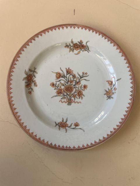 古玩陶瓷礬紅墨彩描金花卉紋盤拍賣,當前價格1800元