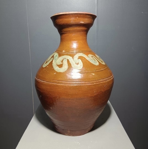 古玩陶瓷漢代黃釉飄綠彩龍紋壺(龍紋)拍賣,當前價格9000元